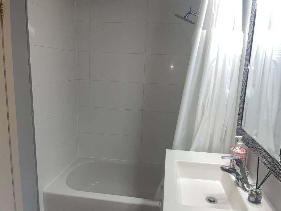Harmony Home Near University Of ווטרלו מראה חיצוני תמונה